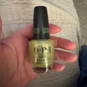OPI Lacquer Wicked #4180 Oz-Mazing NEW
